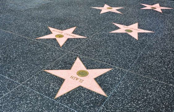 Een aantal sterren op de Walk of Fame